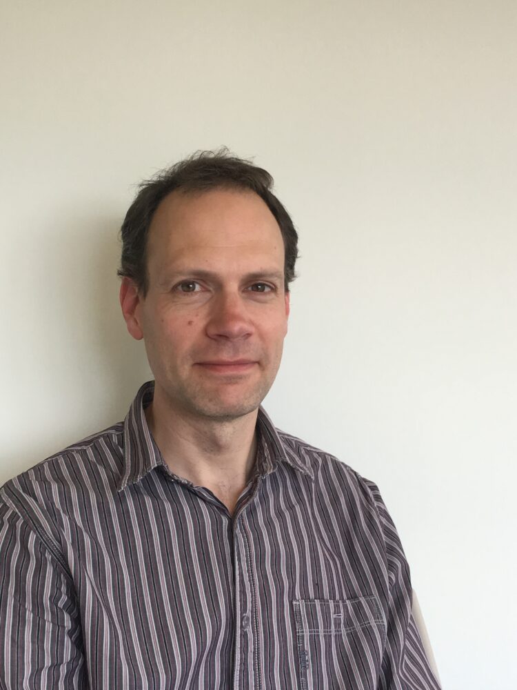 Dr. Oliver Graydon, Chief Editor of Nature Photonics,  visits the RUN